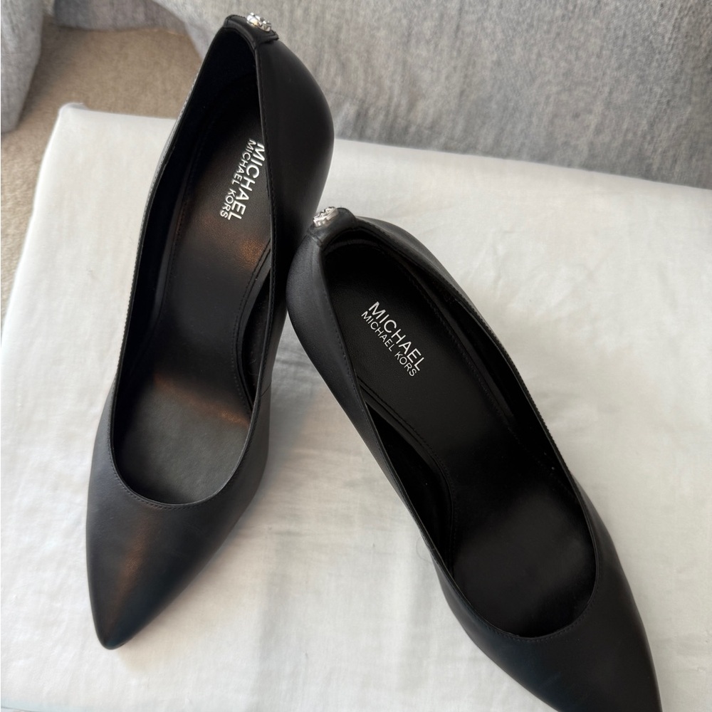 Michael Kors Black Pointed Heels